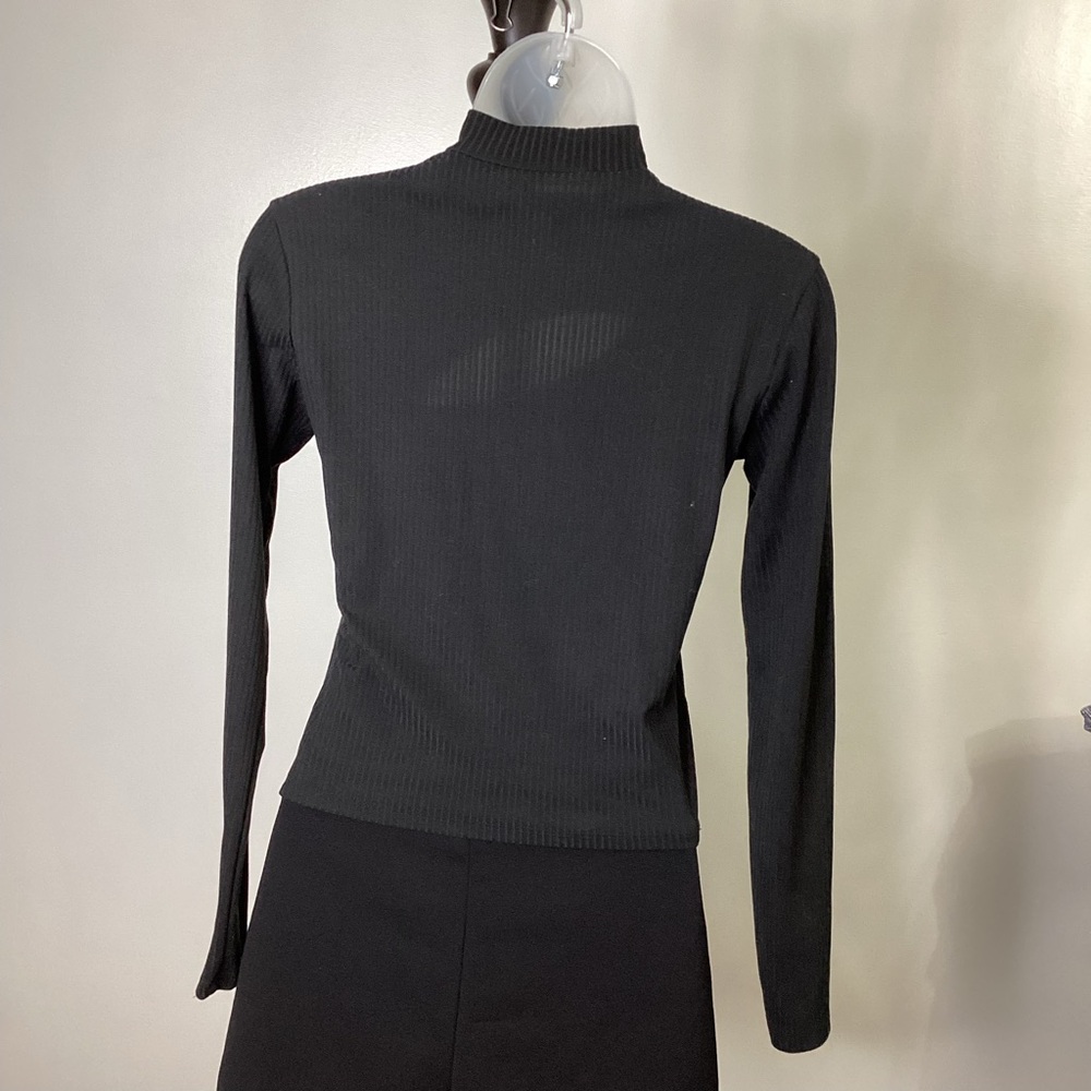 Hot Kiss Black Cut-Out Long Sleeve Top Junior Size Medium - Picture 2 of 5